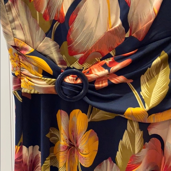 Perceptions floral dress size 10 - Picture 3 of 9